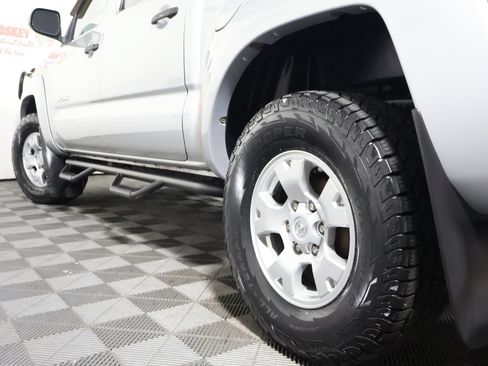 Used 2012 Toyota Tacoma PreRunner w/ TRD Off-Road Pkg RWD image 13