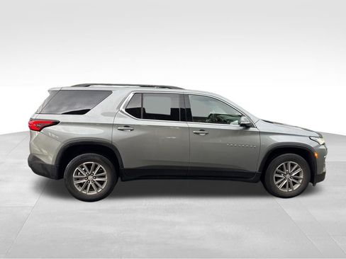 Used 2023 Chevrolet Traverse LT FWD image 9