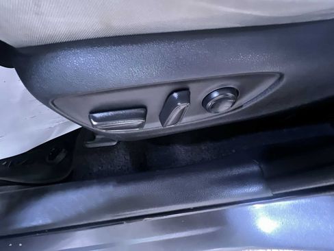 Used 2021 Toyota RAV4 XLE image 13