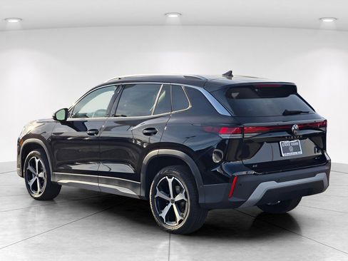 New 2026 Volkswagen Tiguan SE AWD/4WD image 3