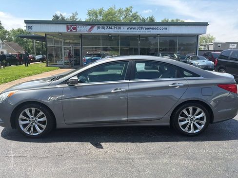Used 2012 Hyundai Sonata SE w/ Navigation & Sunroof Pkg FWD image 8