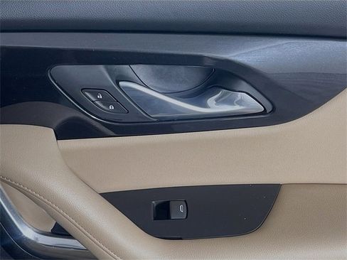 Used 2020 Chevrolet Blazer Premier image 31