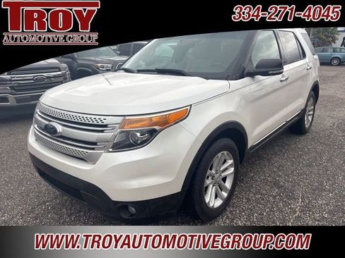 Used 2013 Ford Explorer XLT image 4
