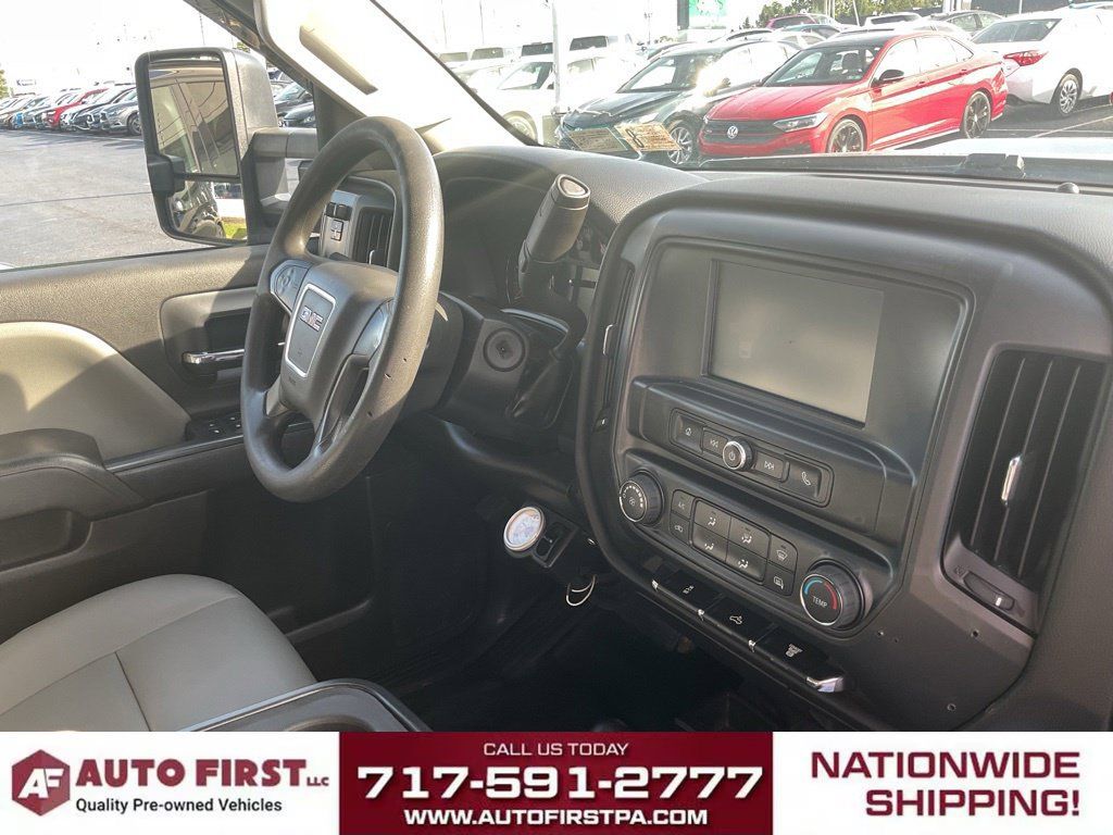 Used 2017 GMC Sierra 3500 4x4 Crew Cab image 26