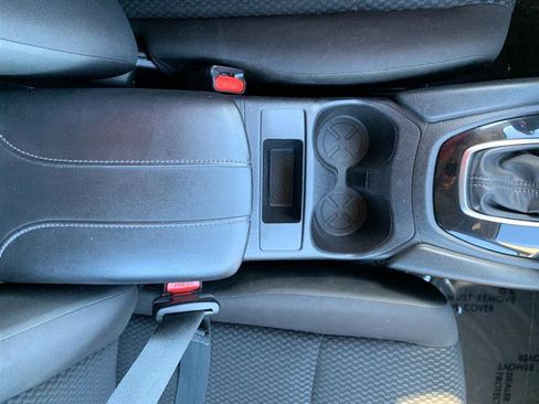 Used 2019 Nissan Rogue Sport S image 29