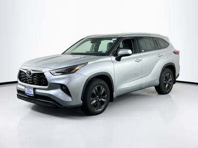 Used 2022 Toyota Highlander XLE