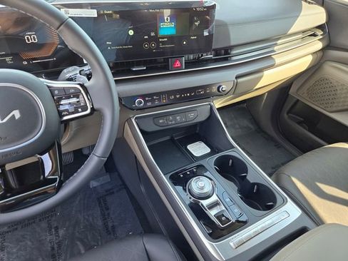 New 2026 Kia Carnival EX image 19