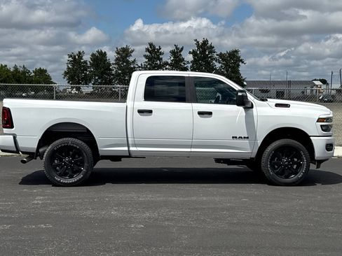 New 2026 RAM 2500 Big Horn AWD/4WD image 2