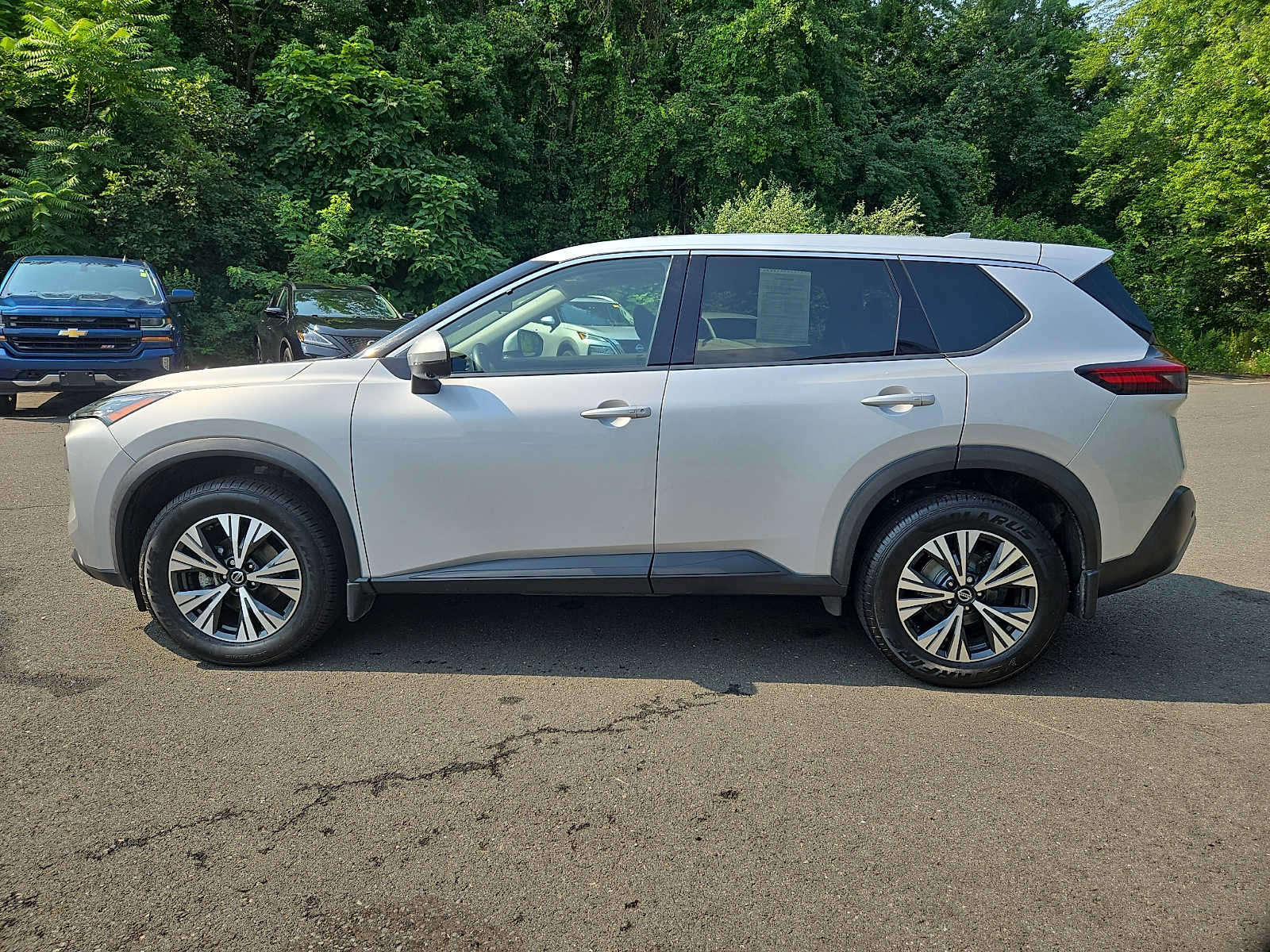 Used 2021 Nissan Rogue SV AWD/4WD image 7