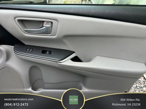 Used 2017 Toyota Camry LE image 16
