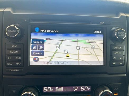 Used 2018 Nissan Titan SV w/ SV Convenience Package AWD/4WD image 11