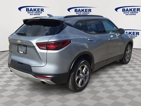Used 2024 Chevrolet Blazer LT w/ Convenience Package AWD/4WD image 3