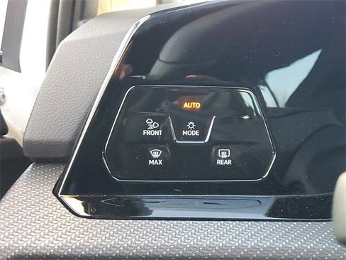 Certified 2024 Volkswagen Golf R image 29