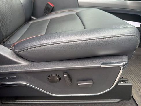 Used 2024 Ford F350 Lariat w/ Lariat Ultimate Package AWD/4WD image 8