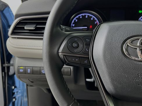Used 2023 Toyota Camry SE FWD image 19