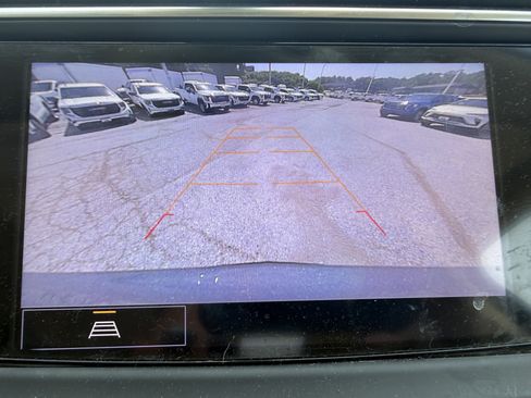 Used 2024 Buick Enclave Essence w/ Experience Buick Package FWD image 20