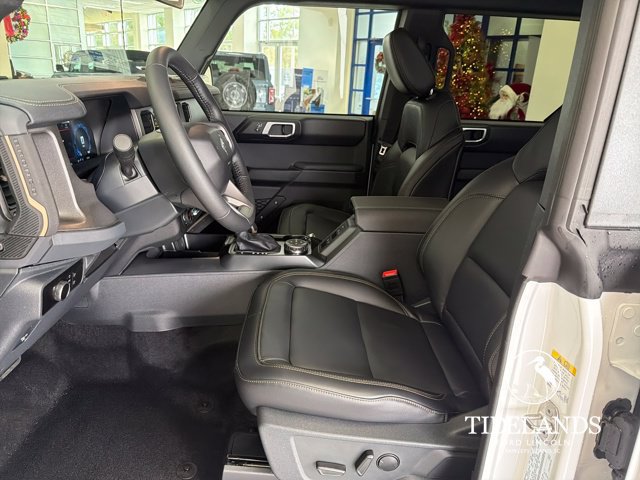 Used 2025 Ford Bronco Badlands w/ Sasquatch Package AWD/4WD image 11