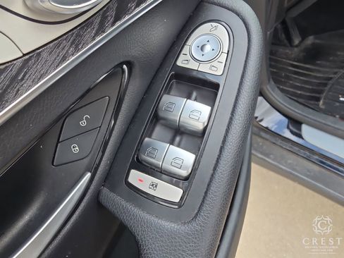 Used 2018 Mercedes-Benz GLC 300 image 8