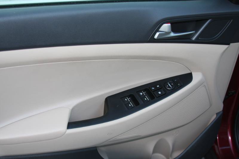 Used 2016 Hyundai Tucson Limited w/ Option Group 03 AWD/4WD image 28