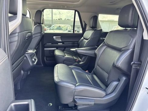 Used 2025 Ford Expedition Max Platinum image 20