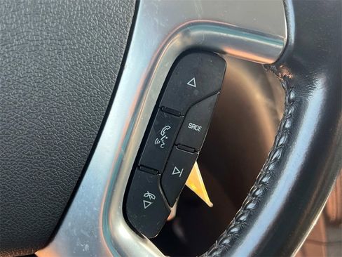 Used 2016 Chevrolet Traverse LT w/ Style and Technology Package image 18