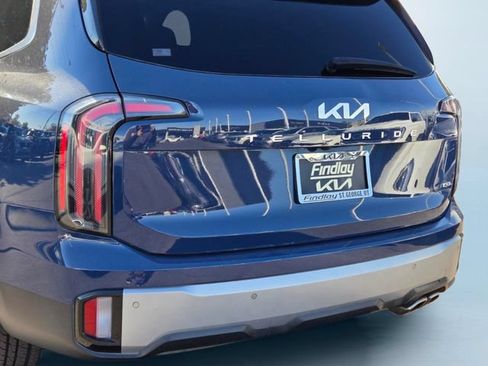Used 2024 Kia Telluride EX w/ EX Captain's Chair Package AWD/4WD image 5