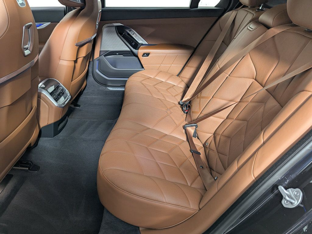Certified 2023 BMW 740i RWD image 53