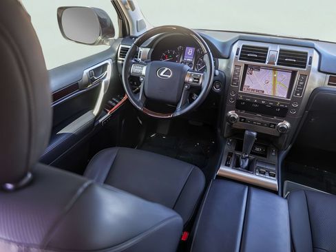 Used 2019 Lexus GX 460 Premium AWD/4WD image 30
