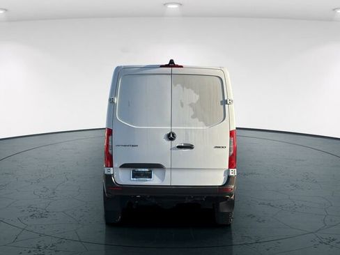 Used 2024 Mercedes-Benz Sprinter 2500 image 6