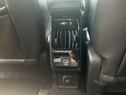 Used 2025 Jeep Compass Limited AWD/4WD image 11