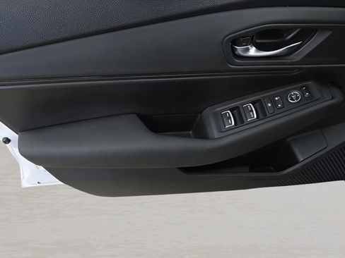 Used 2023 Honda Accord EX image 7