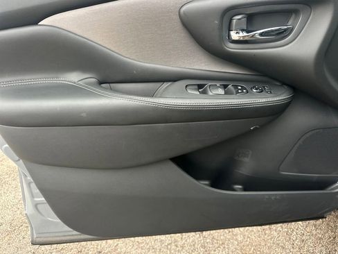 Used 2024 Nissan Murano SV w/ SV Midnight Edition Package image 10