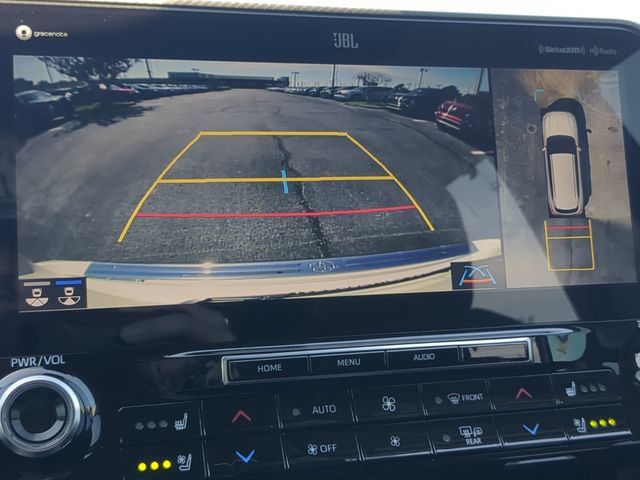 Used 2020 Toyota Highlander Platinum FWD image 27