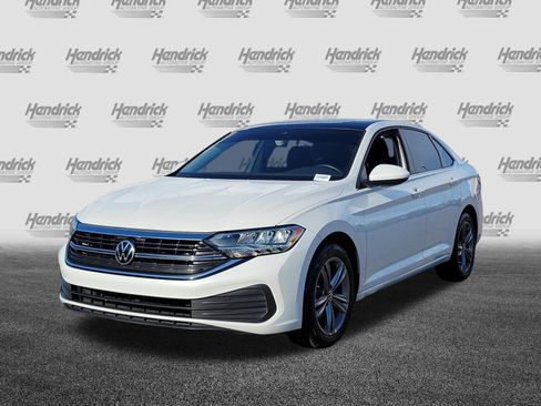 Used 2023 Volkswagen Jetta SE FWD image 3