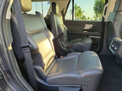 Certified 2025 Ford Expedition Active image 20