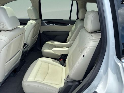 Used 2024 Cadillac XT6 Premium Luxury FWD image 11