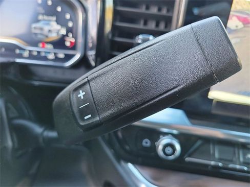 Used 2025 GMC Sierra 1500 SLT image 23