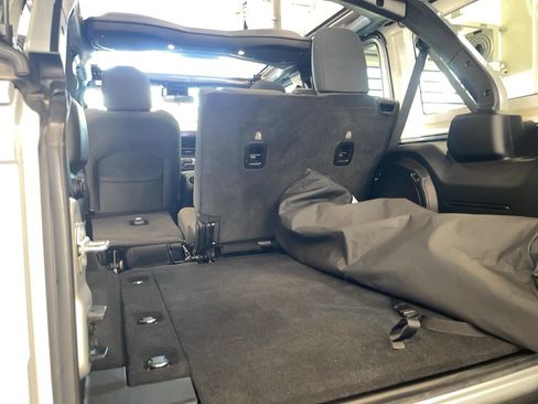 Used 2024 Jeep Wrangler Unlimited Sport AWD/4WD image 15