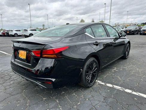 New 2026 Nissan Altima 2.5 SV FWD image 3