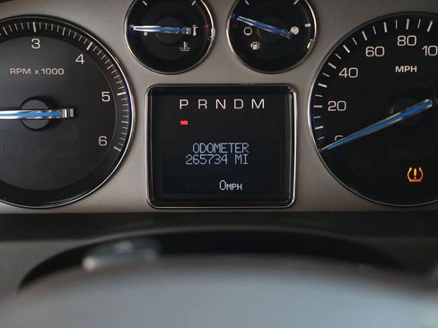 Used 2007 Cadillac Escalade ESV AWD w/ Information Package image 42