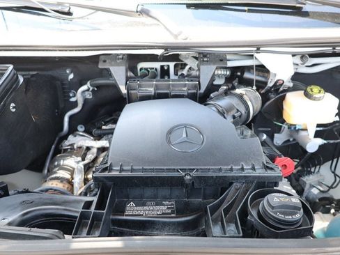 Used 2023 Mercedes-Benz Sprinter 2500 w/ Acoustic Package image 30