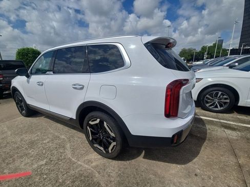 Used 2025 Kia Telluride S FWD image 8