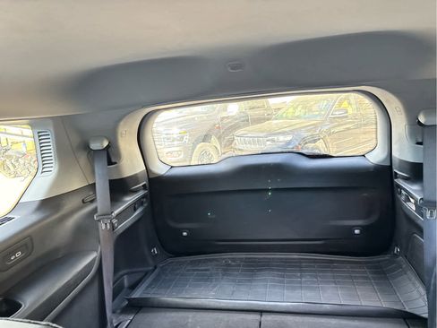 Used 2022 Jeep Grand Cherokee L Limited image 22