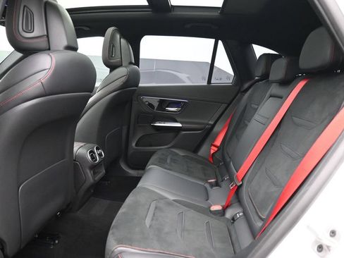 Used 2024 Mercedes-Benz GLC 43 AMG 4MATIC image 21