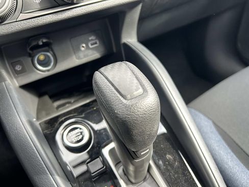 Used 2025 Nissan Versa SV w/ Trunk Package image 31