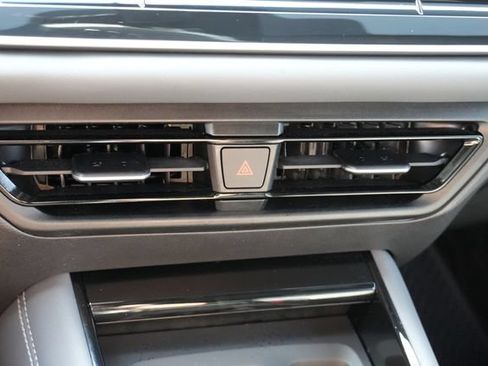 Used 2025 Volkswagen Tiguan SEL R-Line AWD/4WD image 36