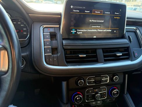 Used 2021 Chevrolet Tahoe Z71 w/ Rear Media and Nav Package image 17