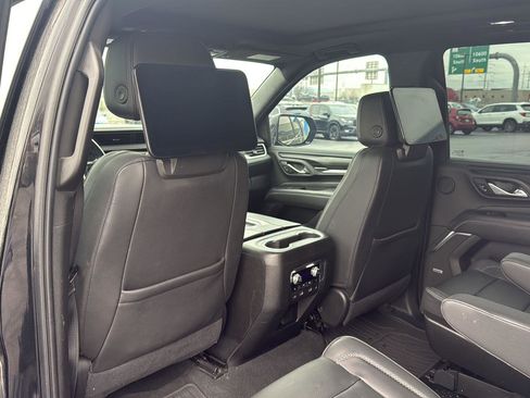 Used 2021 GMC Yukon XL Denali w/ Denali Premium Package image 26