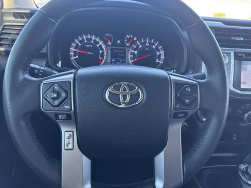 Used 2018 Toyota 4Runner SR5 image 27