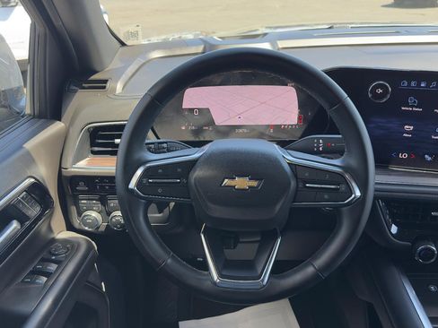 Used 2025 Chevrolet Tahoe LT AWD/4WD image 11
